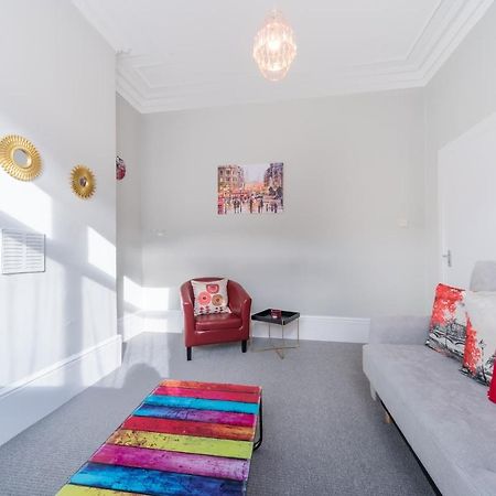 3 Bedroom Saks - 2 Living Area House In Newland Ave Hull Кингстон-апон-Халл Экстерьер фото