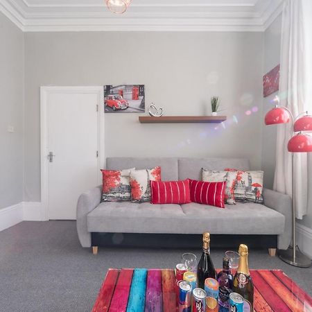 3 Bedroom Saks - 2 Living Area House In Newland Ave Hull Кингстон-апон-Халл Экстерьер фото