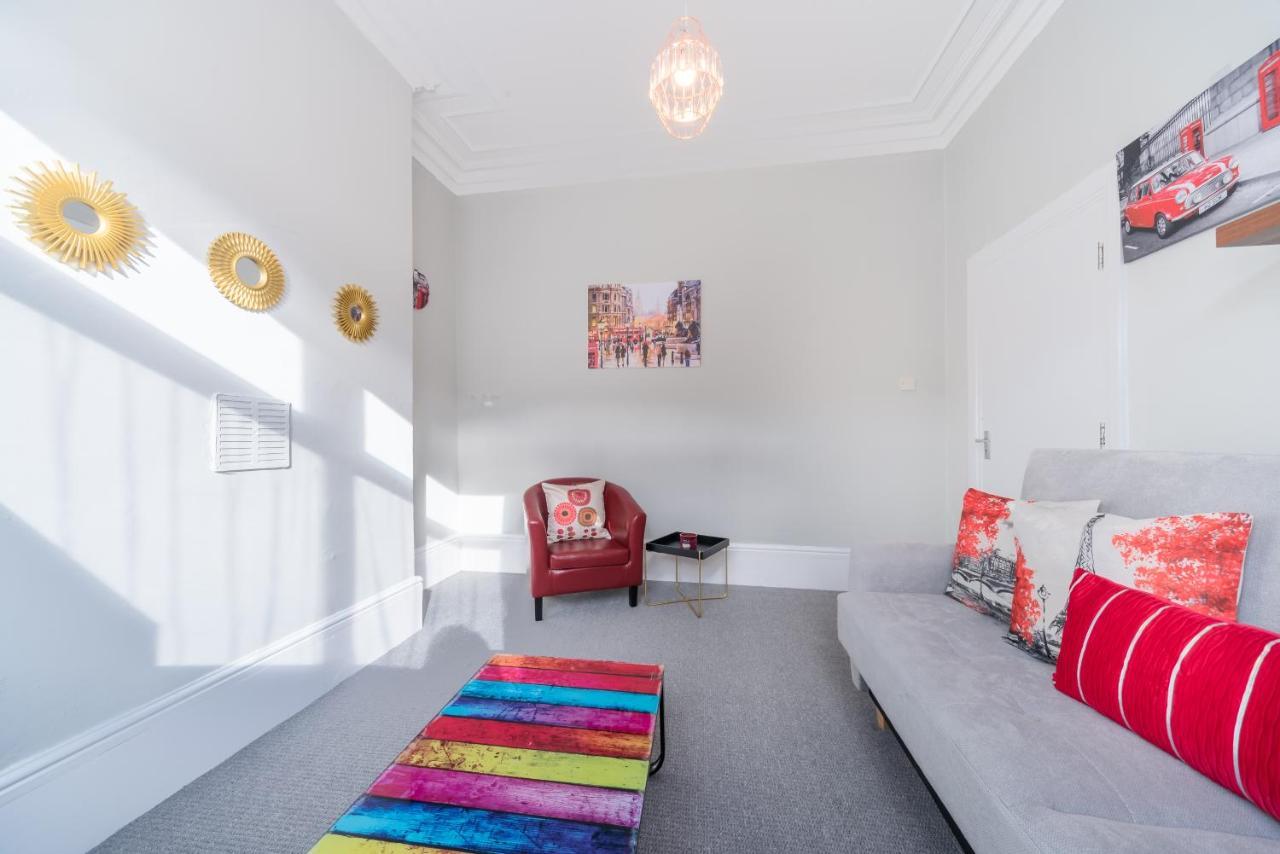 3 Bedroom Saks - 2 Living Area House In Newland Ave Hull Кингстон-апон-Халл Экстерьер фото