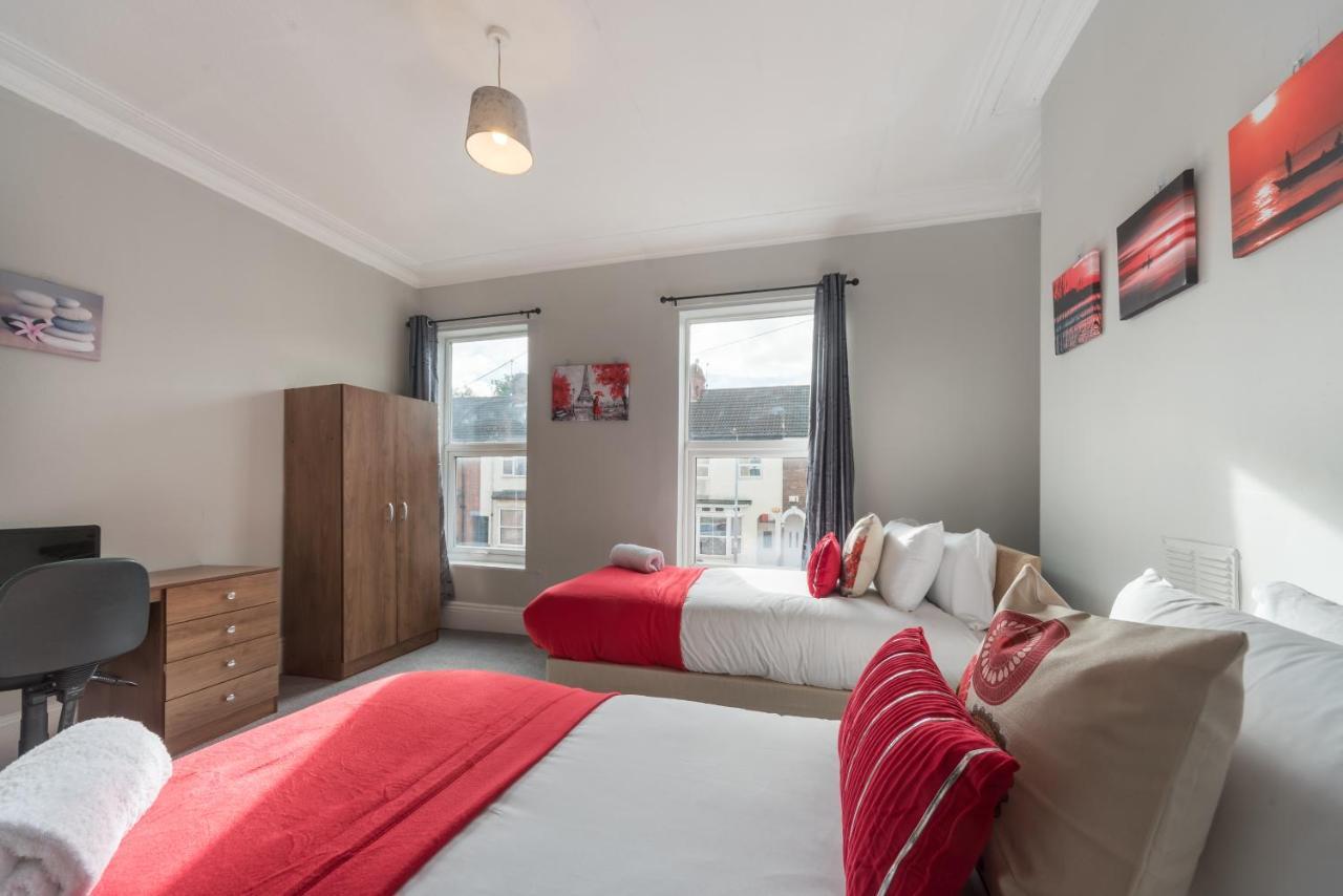3 Bedroom Saks - 2 Living Area House In Newland Ave Hull Кингстон-апон-Халл Экстерьер фото